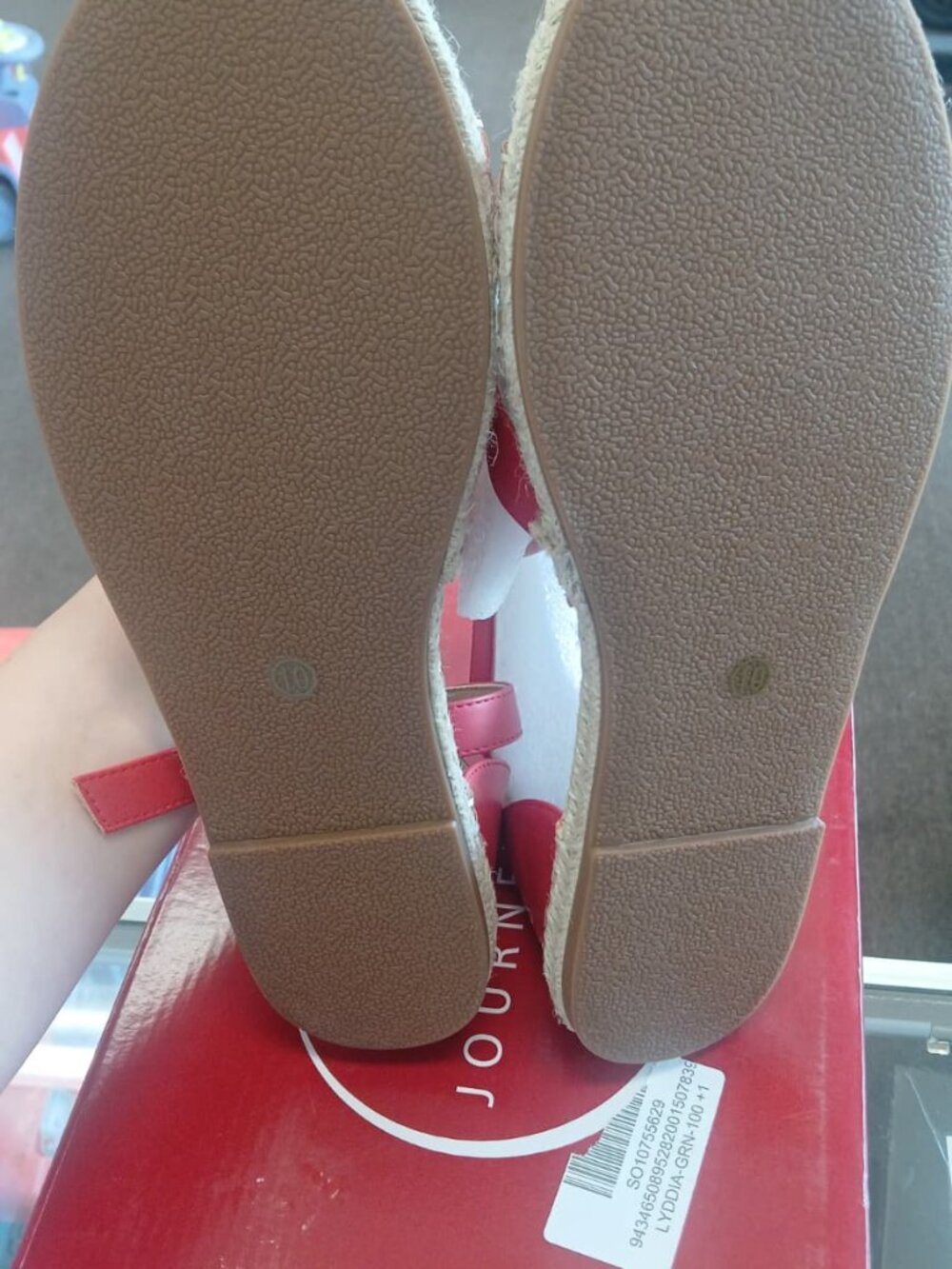 Journee Lyddia REd Sandals Size: 10 -O - Picture 2 of 6